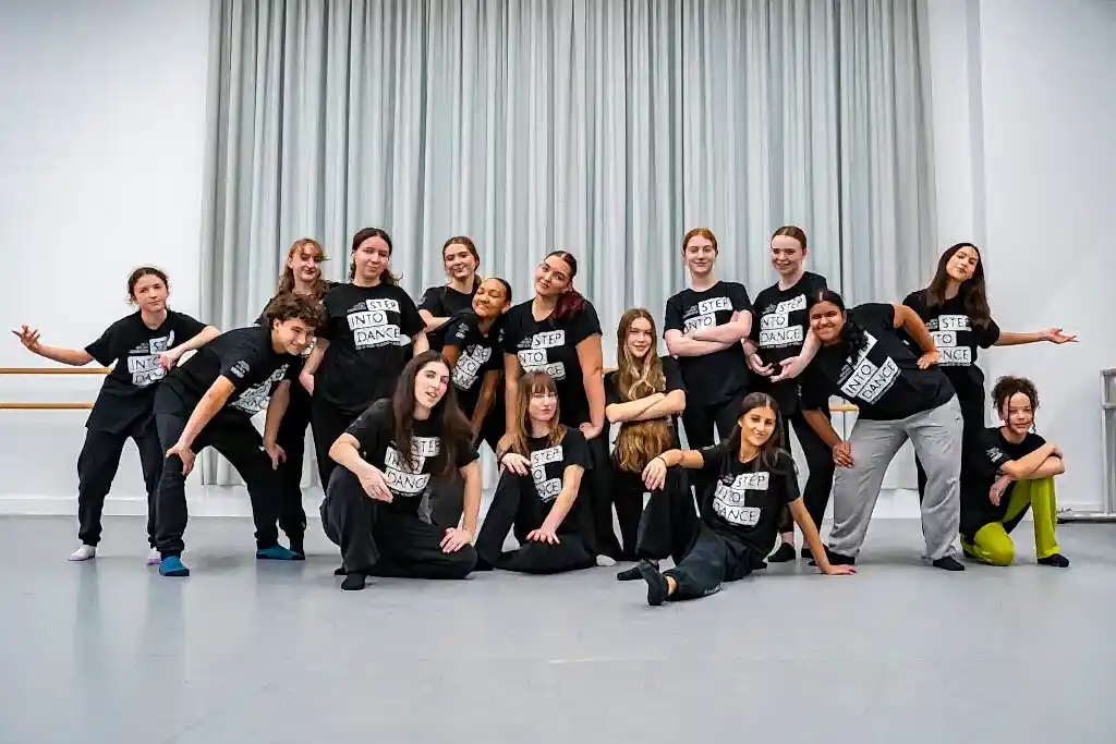 Step into dance - SYNC dance company | Royal Academy of Dance SYNC group photo