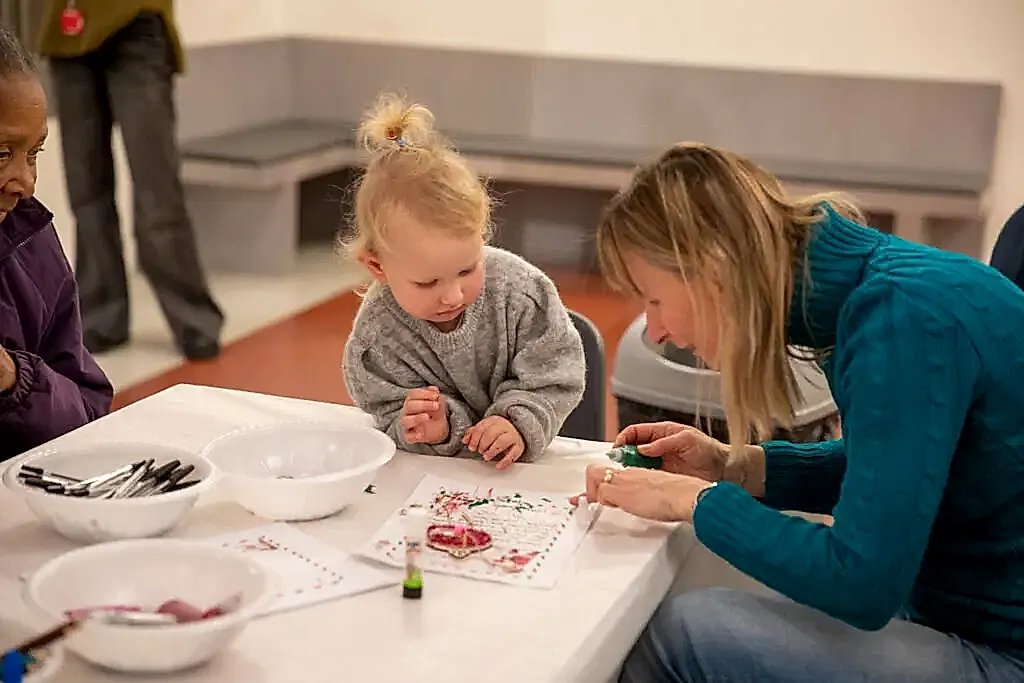 community-day-2022-crafts | Royal Academy of Dance young Wandsworth community doing crafts during RAD Community Day