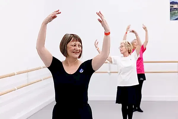 Silver-Swans--RAD-1-10-23-image-Roswitha-Chesher-LR-62 1 | Royal Academy of Dance