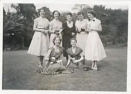 Diploma-Day1952Karsavina-and-graduates | Royal Academy of Dance