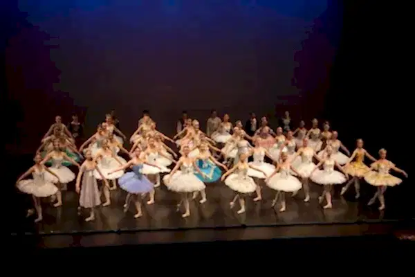 TNH0909103316 | Royal Academy of Dance
