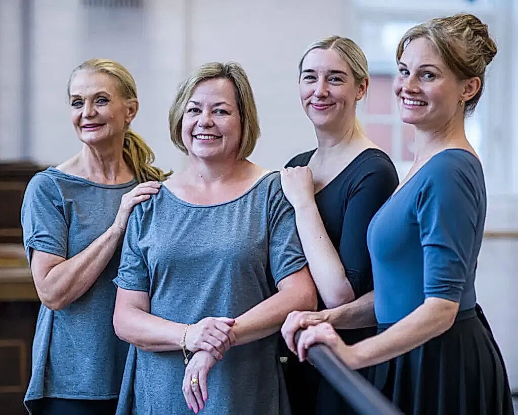 DT24346 | Royal Academy of Dance