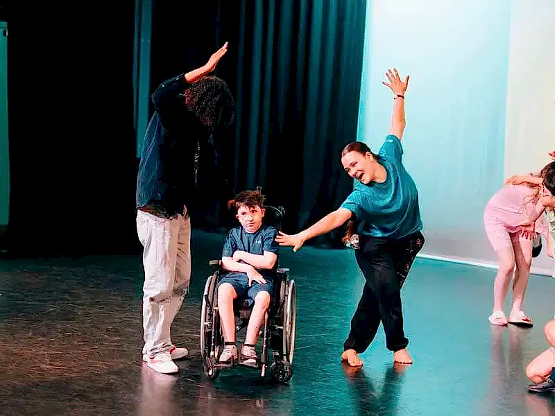 ADL28010 | Royal Academy of Dance